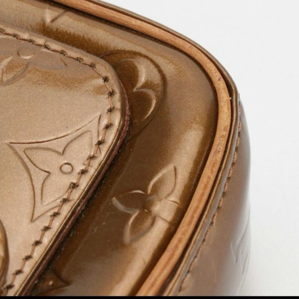 Authenticated Louis Vuitton Christie MM Crossbody in Bronze - Picture 7 of 10